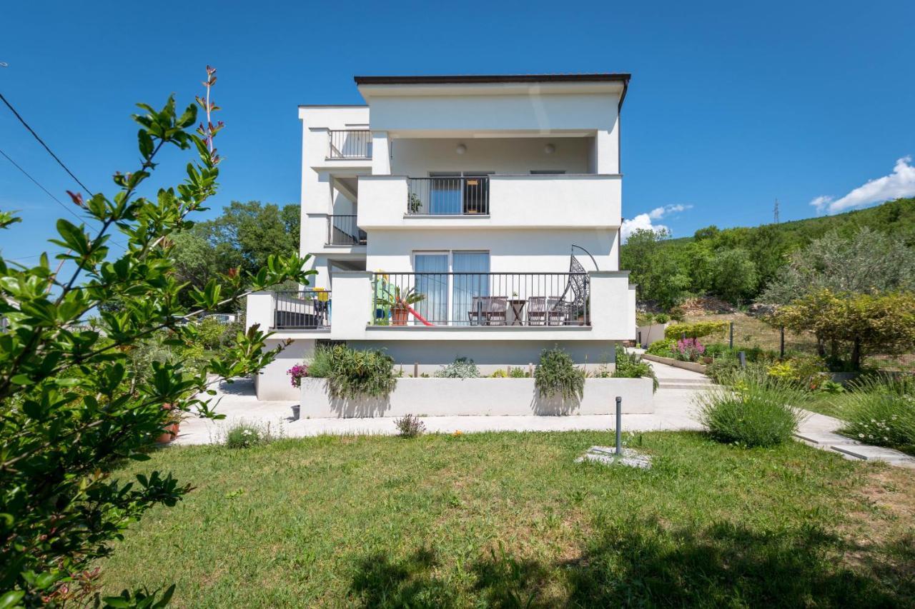 Apartments Moon Dramalj Exterior foto